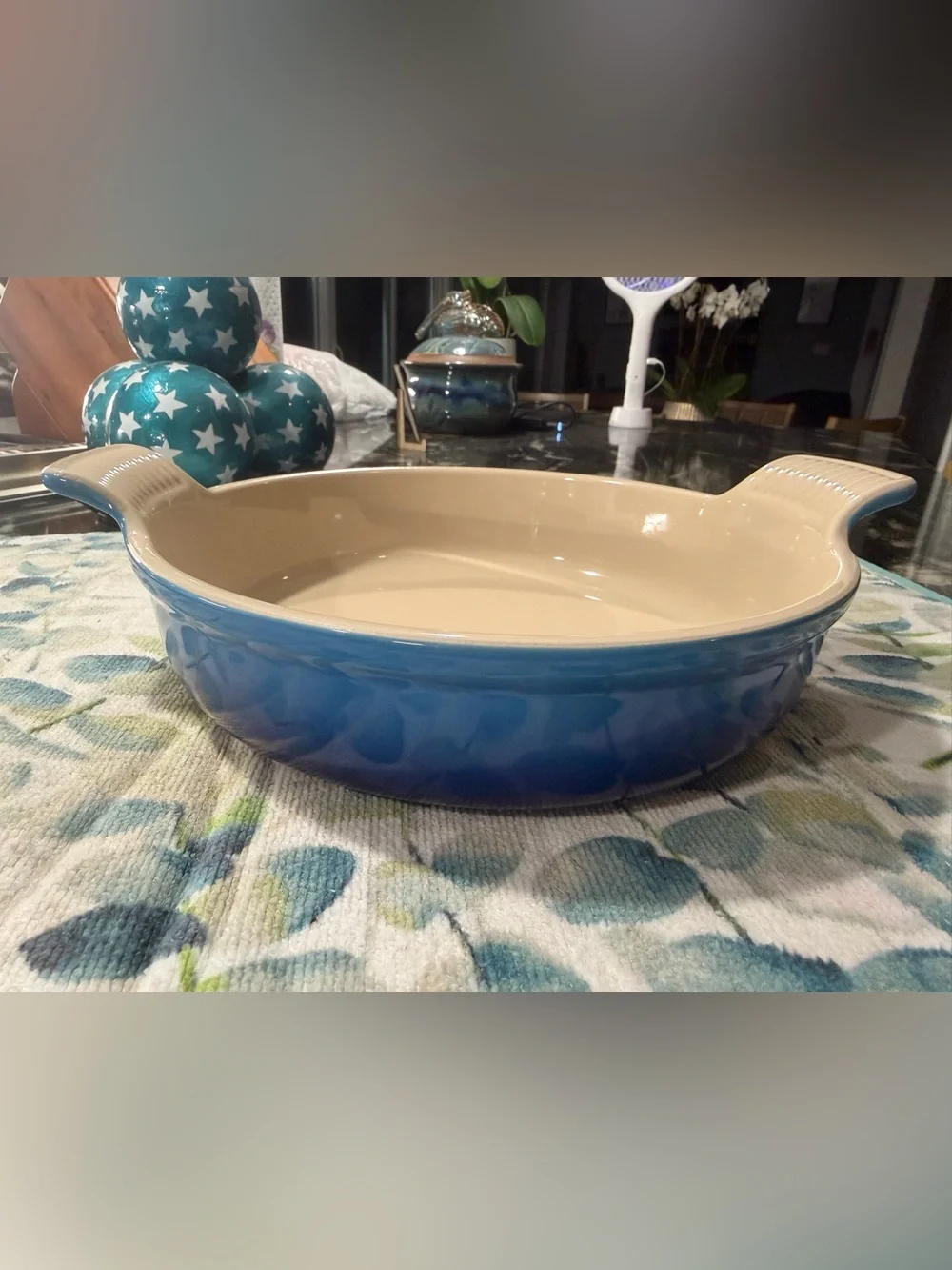 NEW Le Creuset Heritage Round Baker Dish 24cm Azure Blue Stoneware Baking Dish